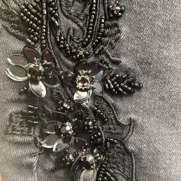 WHBM Embellished Skinny Jeans Denim in Black Women’s Size 2 - Picture 4 of 9